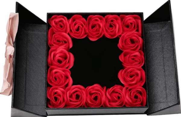 Caja Decorativa con Rosas Eternas